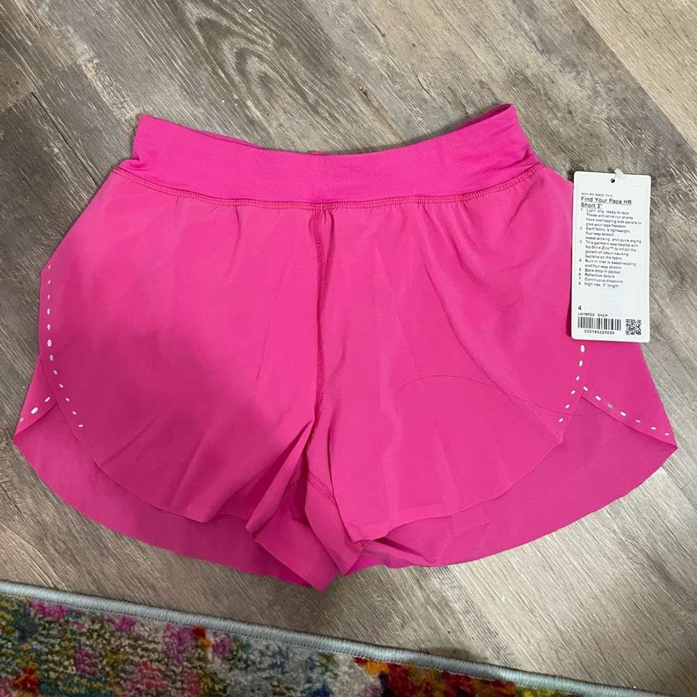 NWT size 4 find your pace HR 3”